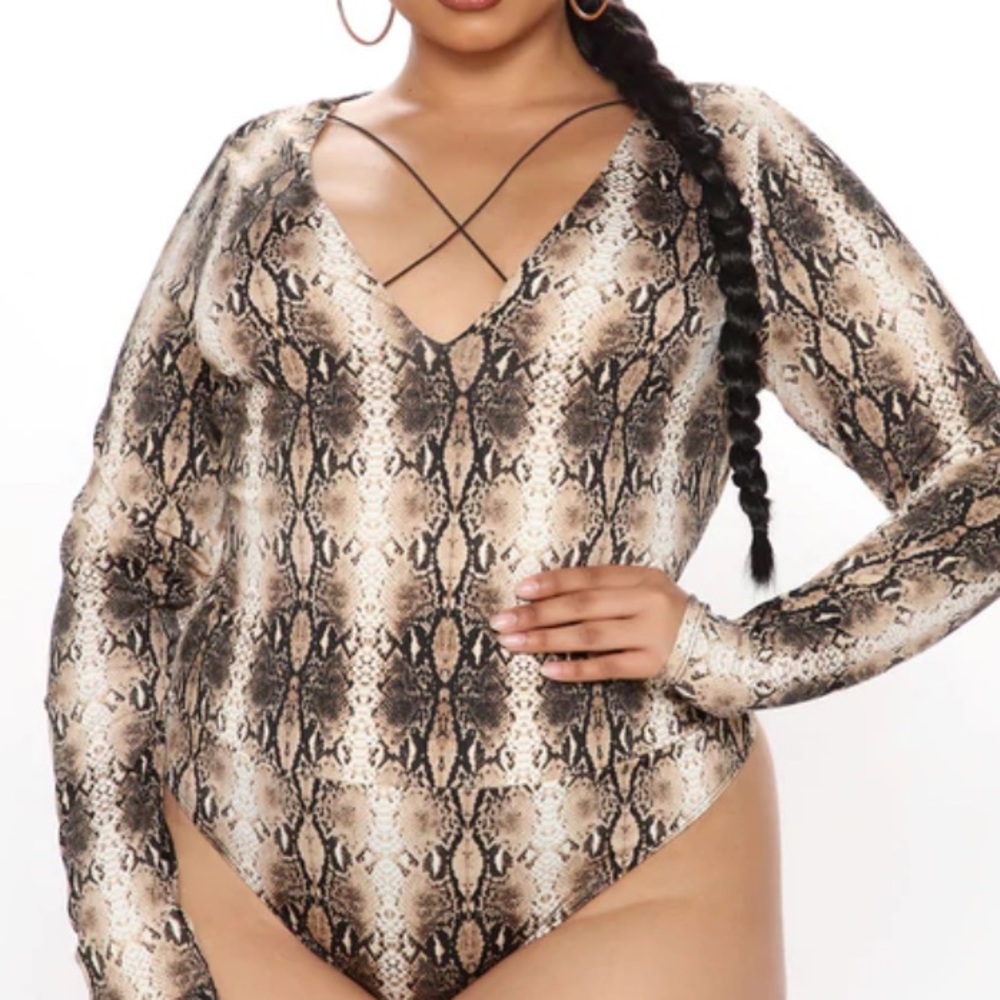 Fashion Nova strappy bodysuit